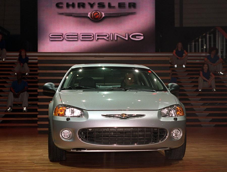  Chrysler Sebring 2001 года  (фото 10 из 20)